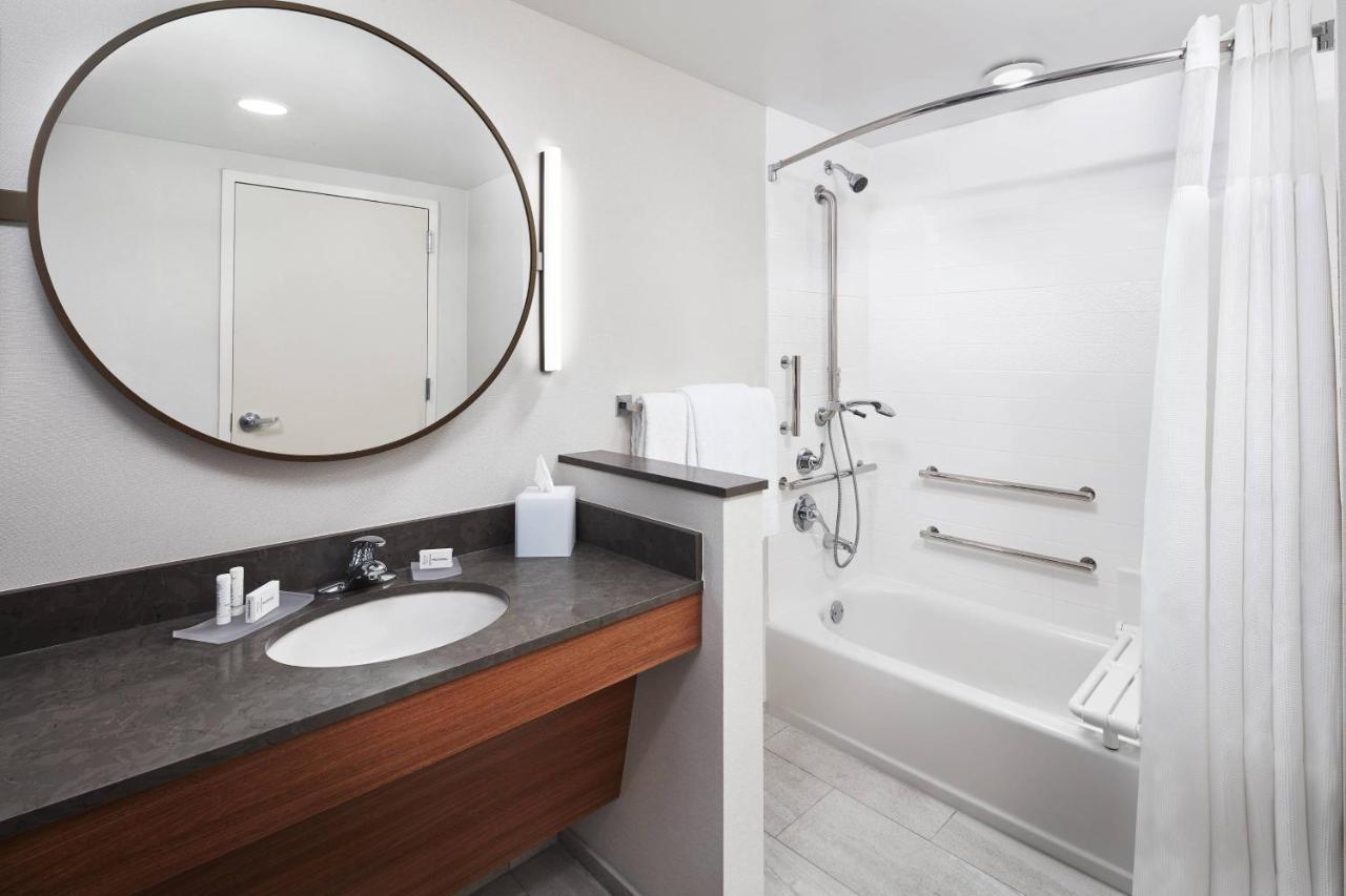 Fairfield Inn & Suites By Marriott Louisville Northeast Экстерьер фото