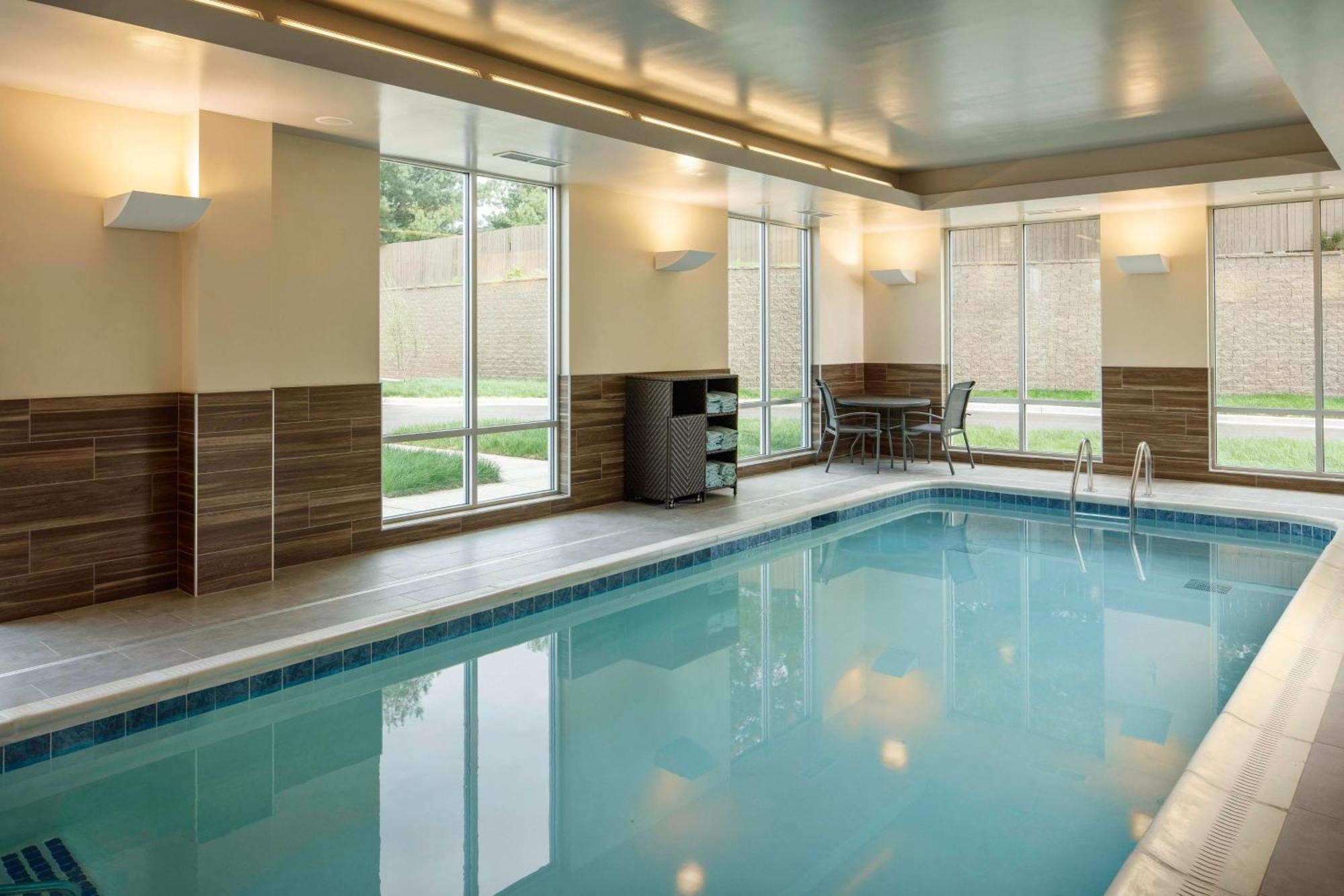 Fairfield Inn & Suites By Marriott Louisville Northeast Экстерьер фото